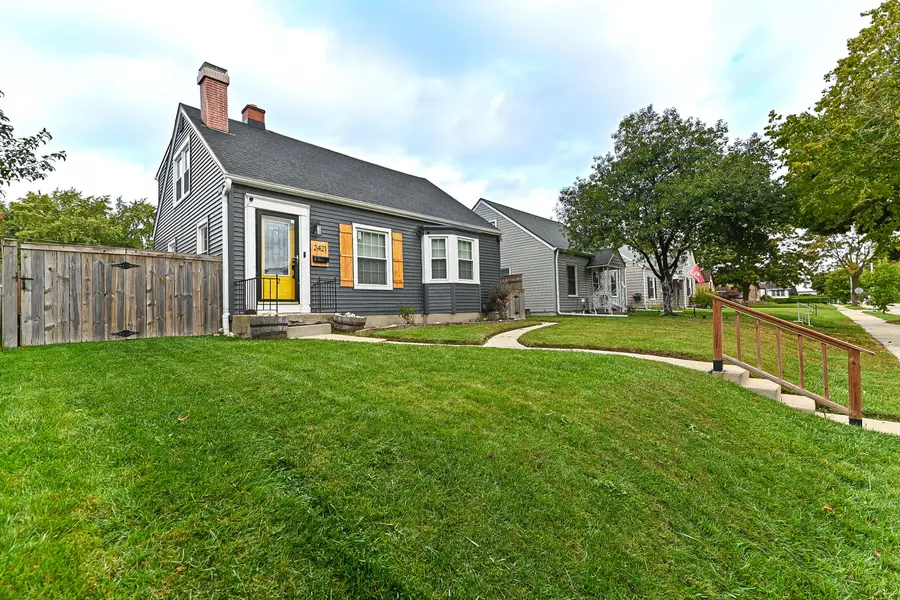 2421 S 65th St, West Allis, WI 53219 - Image #3