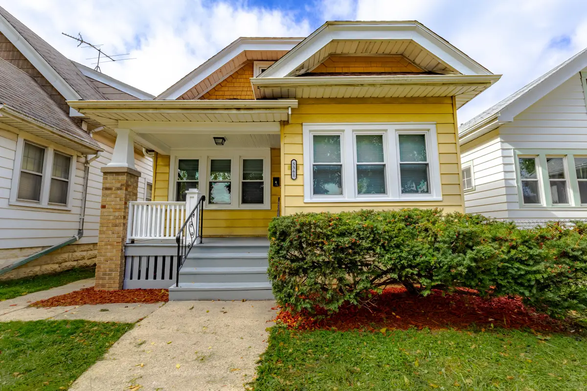 5561 N 40th St, Milwaukee, WI 53209 - Image #1