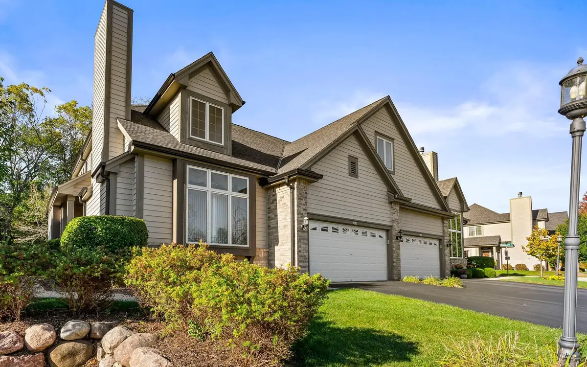 3402 Turnberry Oak Dr, Waukesha, WI 53188 - Image #1