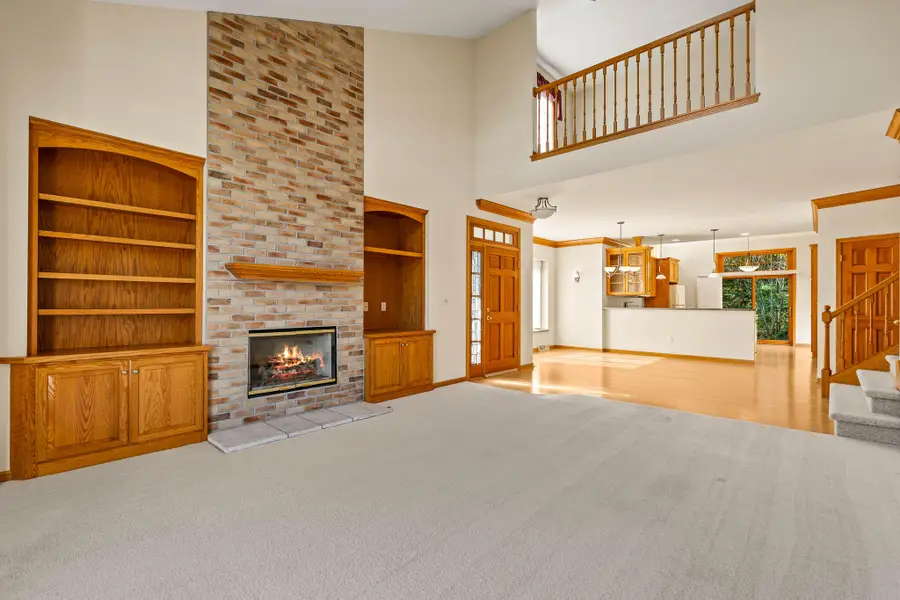 3402 Turnberry Oak Dr, Waukesha, WI 53188 - Image #2