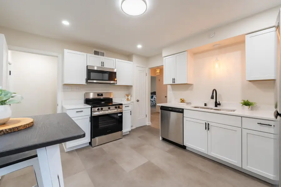 4322 N 54th St, Milwaukee, WI 53216 - Image #2