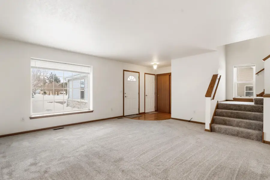 55 E Sedgemeadow St, Elkhorn, WI 53121 - Image #2