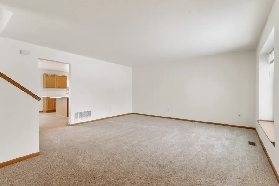 55 E Sedgemeadow St, Elkhorn, WI 53121 - Image #3