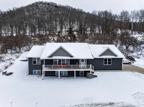 169 Cobblestone Ln, Winona, MN 55987