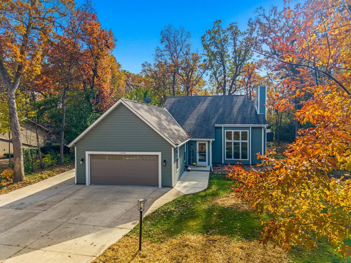 1298 Wilderness Trl, Delafield, WI 53018 - Image #1