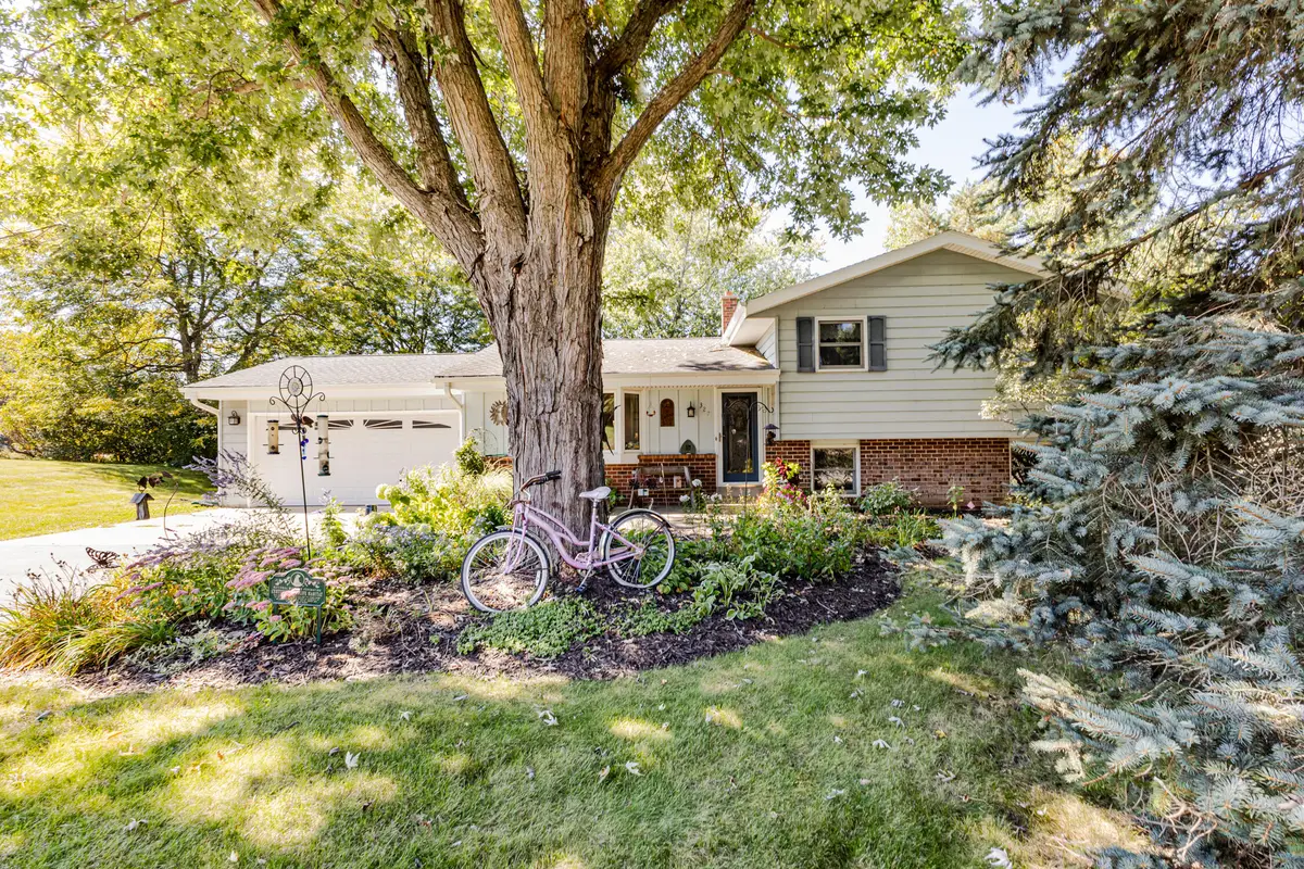 327 Wakefield Downs, Wales, WI 53183 - Image #1