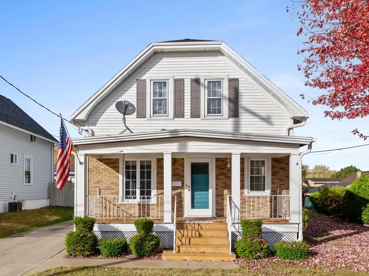 2212 Clark St, Manitowoc, WI 54220 - Image #1