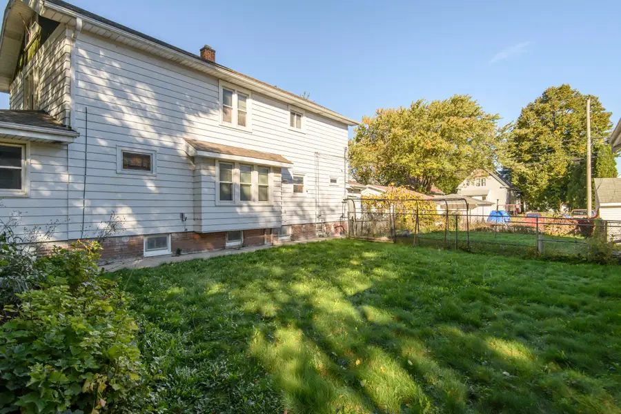 3732 E Carpenter Ave, Cudahy, WI 53110 - Image #2