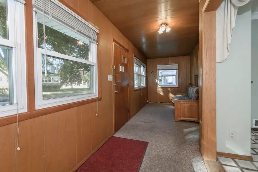 3732 E Carpenter Ave, Cudahy, WI 53110 - Image #3
