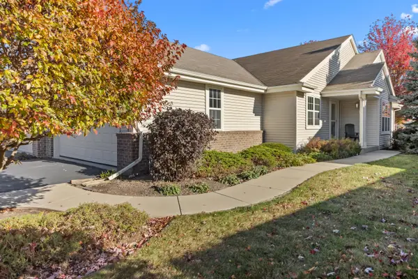 446 Clover St, Elkhorn, WI 53121