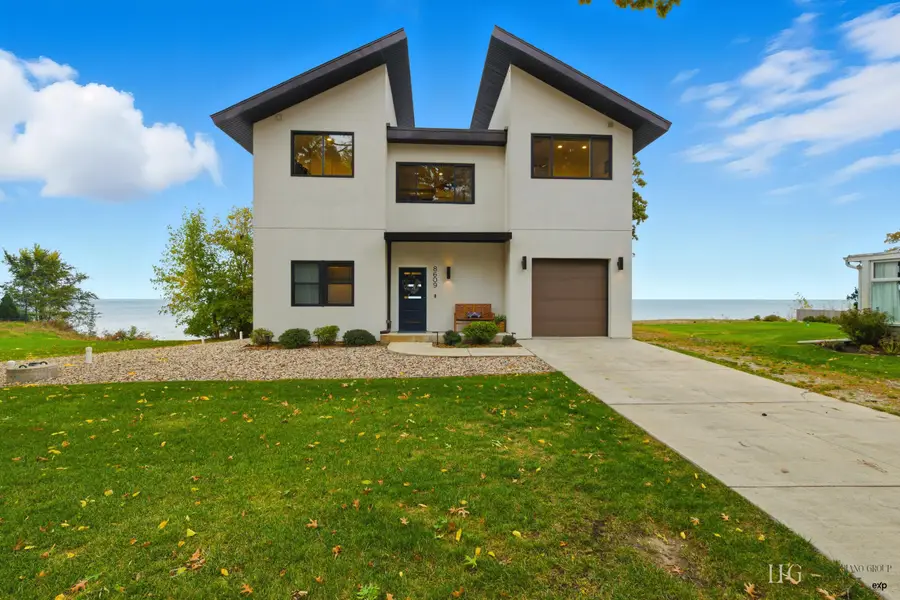 8609 Lakeshore Dr, Pleasant Prairie, WI 53158 - Image #2