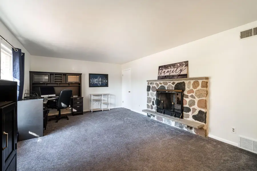 2434 S 118th St, West Allis, WI 53227 - Image #2