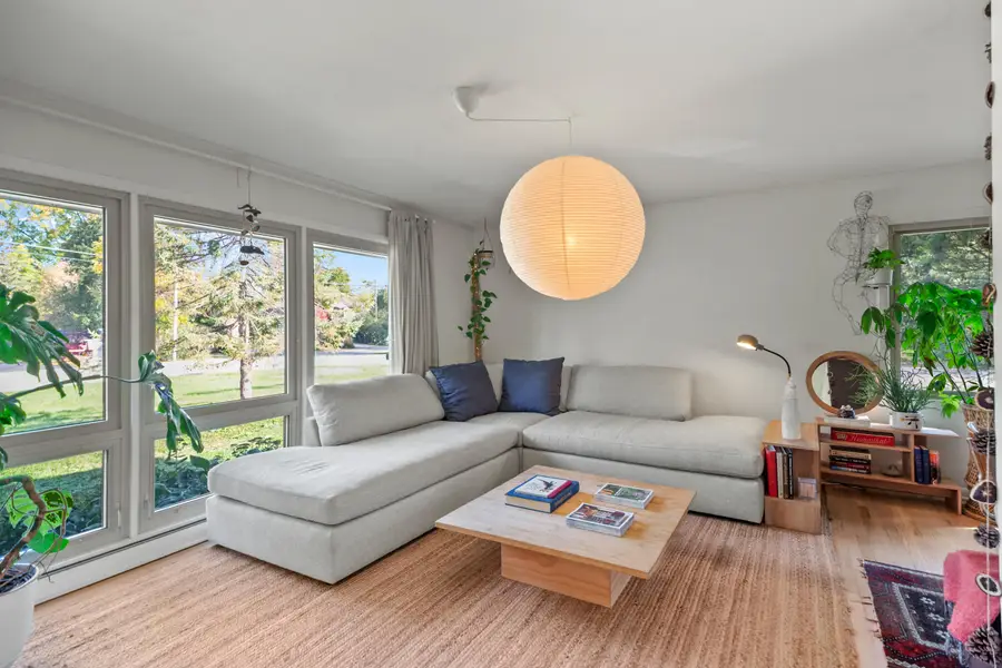 723 W Riverview Dr, Glendale, WI 53209 - Image #3