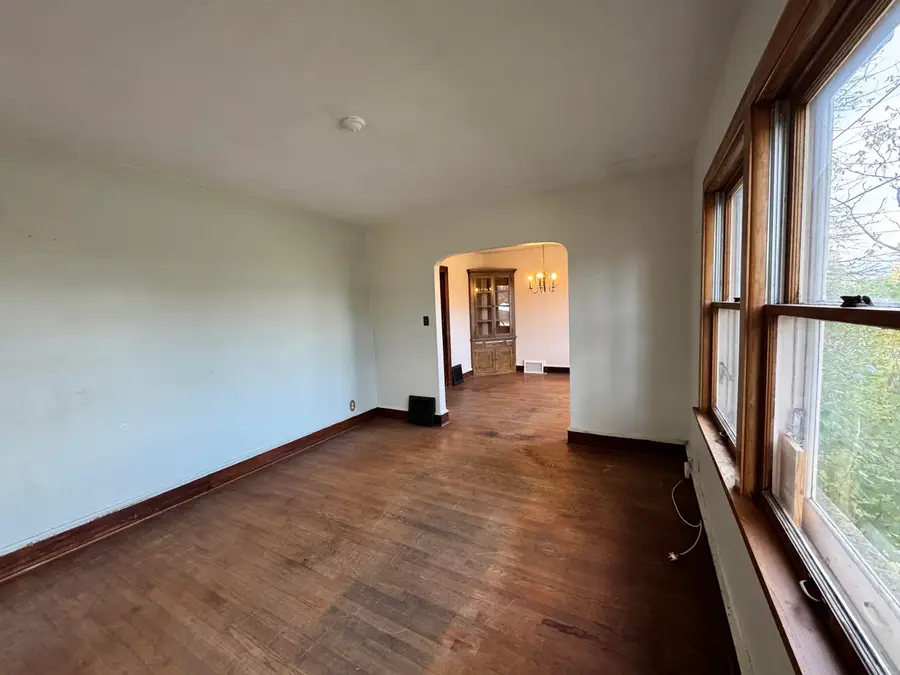 1501 W Brown Deer Rd, River Hills, WI 53217 - Image #2