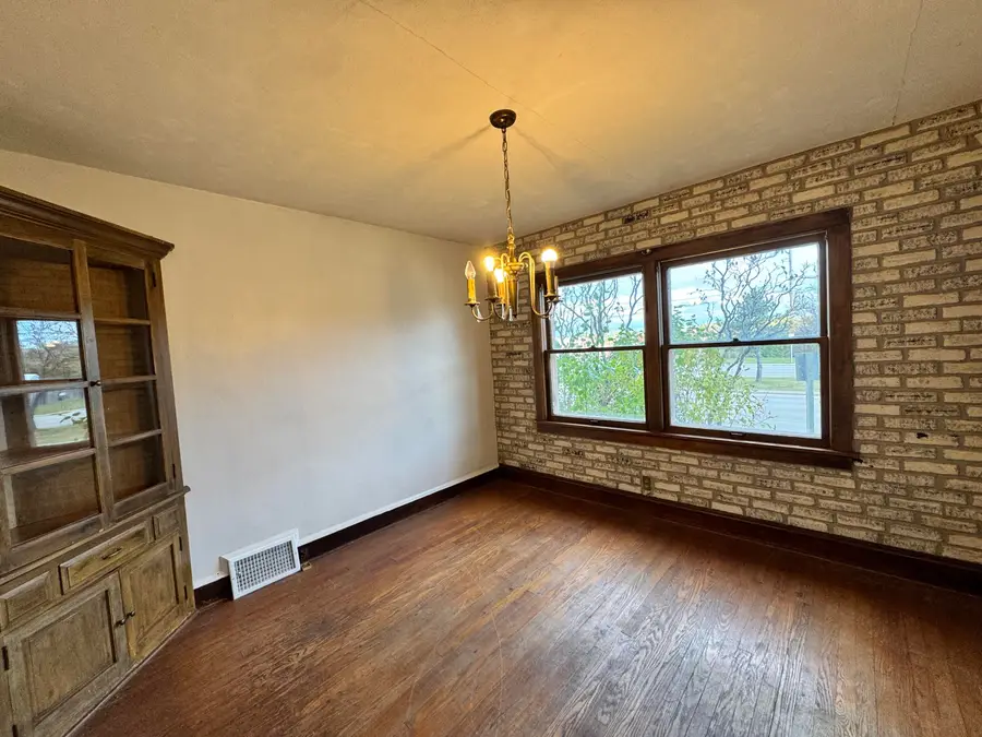 1501 W Brown Deer Rd, River Hills, WI 53217 - Image #3