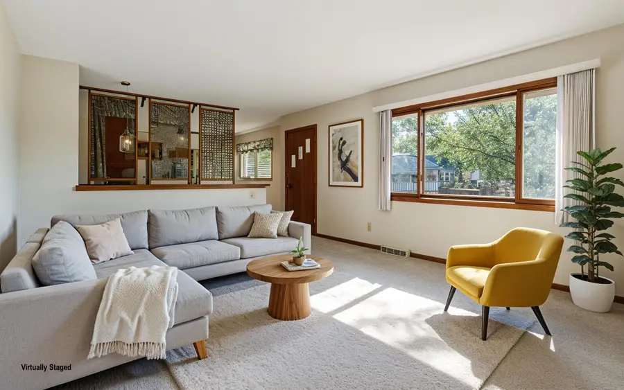 505 Flint St, Onalaska, WI 54650 - Image #2