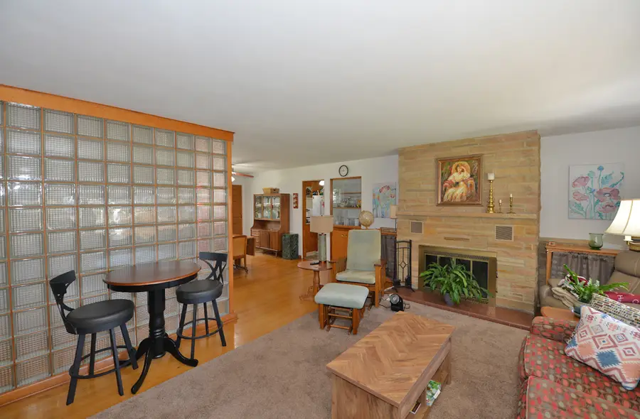 934 Illinois St, Racine, WI 53405 - Image #2