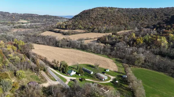 44467 Dakota Valley Dr, New Hartford, MN 55925