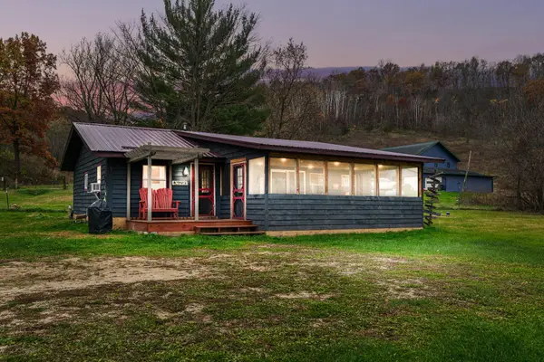 865 Us Hwy 61, Readstown, WI 54652