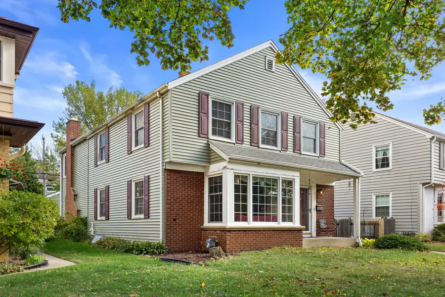 4416 N Sheffield Ave, Shorewood, WI 53211 - Image #2