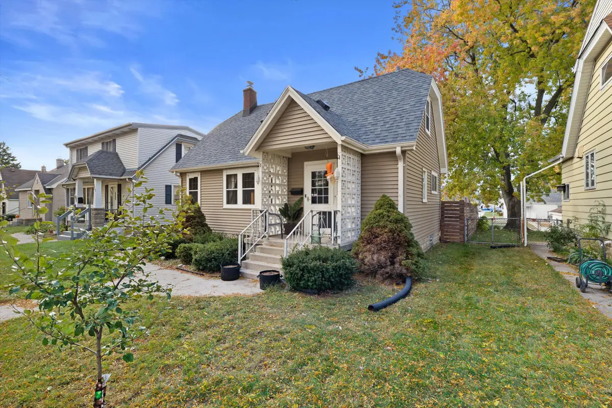 2455 S 66th St, West Allis, WI 53219 - Image #1