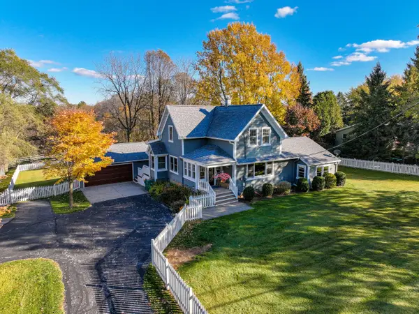 3204 Division Rd, Jackson, WI 53037