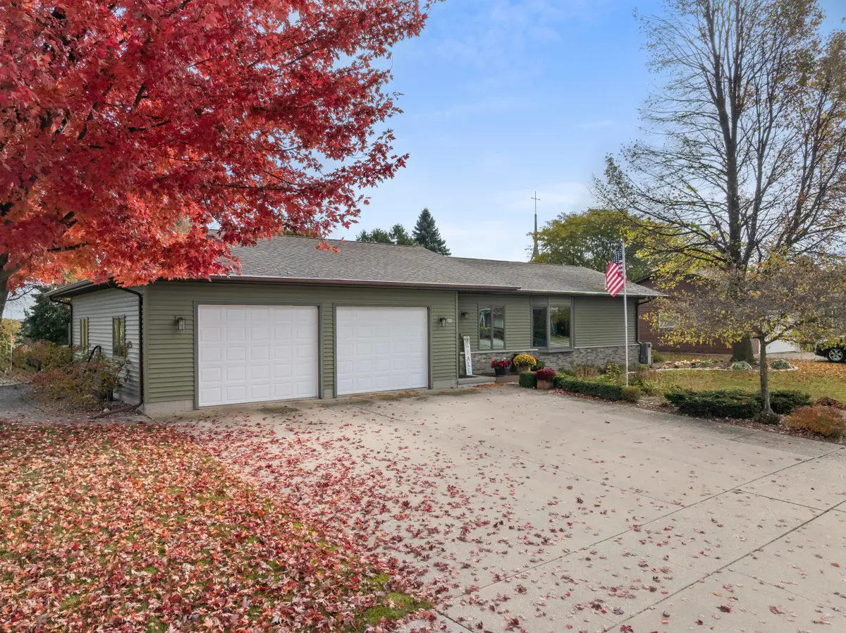 415 S Adams St, Valders, WI 54245 - Image #1