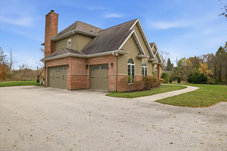 10038 N Cedarburg Rd, Mequon, WI 53092 - Image #3
