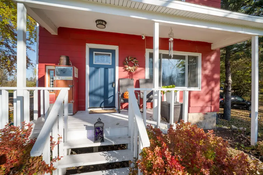 5954 Mohawk Rd, Wayne, WI 53010 - Image #3