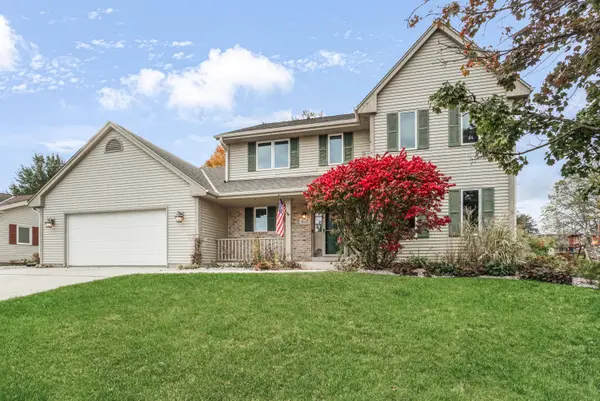 1617 Arapaho Ave, Grafton, WI 53024