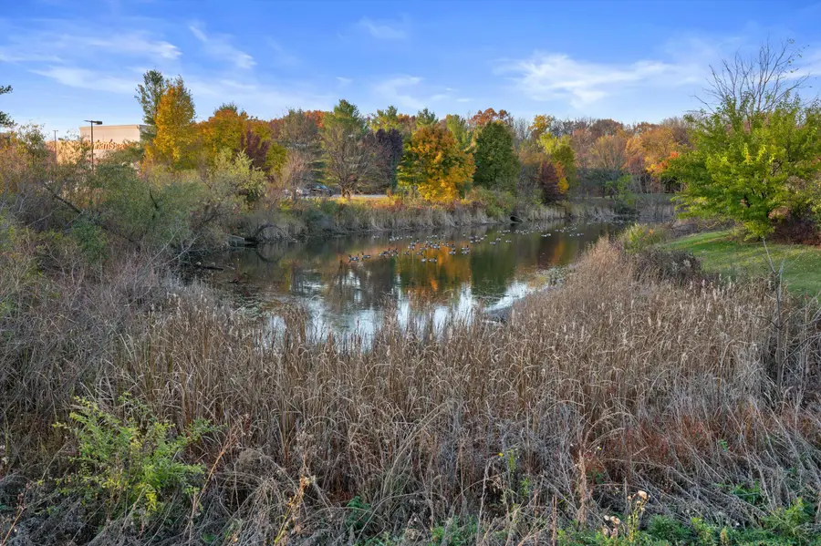 4779 S Forest Point Blvd, New Berlin, WI 53151 - Image #3