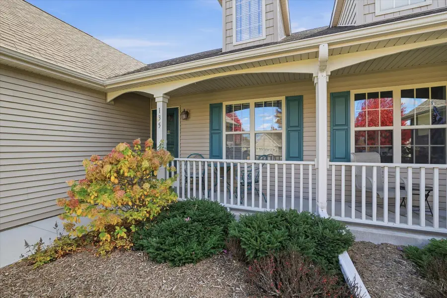 135 Vassallo Ln, Union Grove, WI 53182 - Image #2
