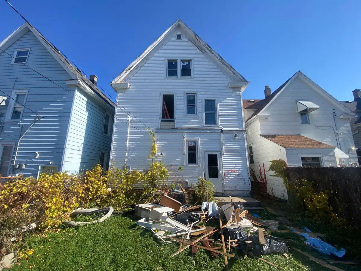 1229 S 72nd St, West Allis, WI 53214 - Image #1