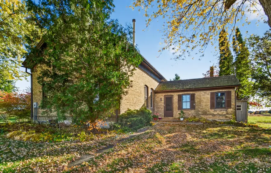 1003 N Plymouth Trl, New Holstein, WI 53061 - Image #2