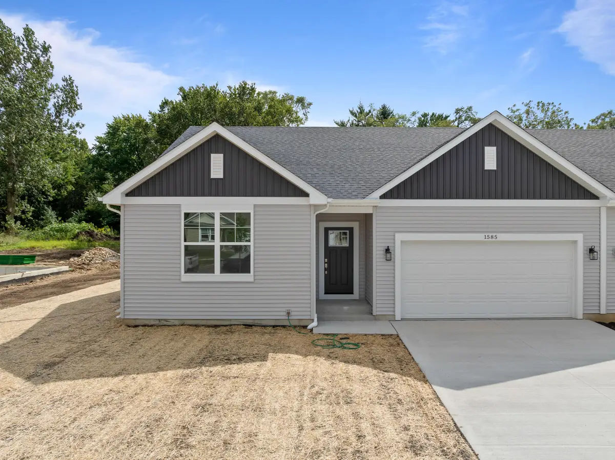 1575 Meadowview Ct, Whitewater, WI 53190 - Image #1
