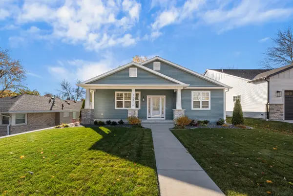 10915 W Wisconsin Ave, Wauwatosa, WI 53226