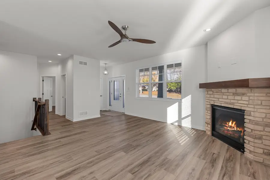 10915 W Wisconsin Ave, Wauwatosa, WI 53226 - Image #3