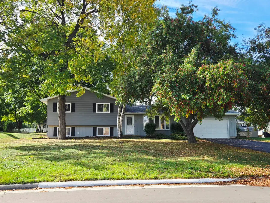 602 Parkwood Ln, Jefferson, WI 53549 - Image #2