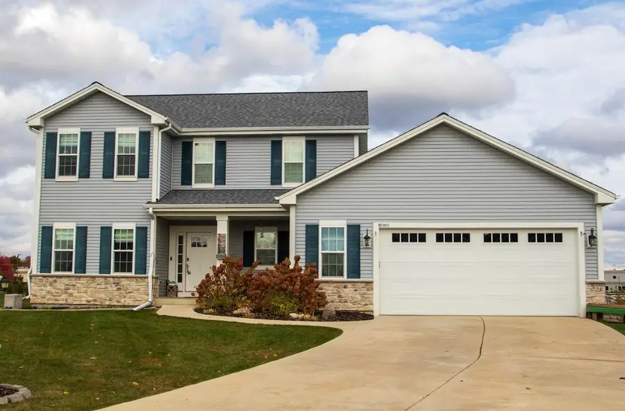 N7963 Forest Dr, Ixonia, WI 53036 - Image #3