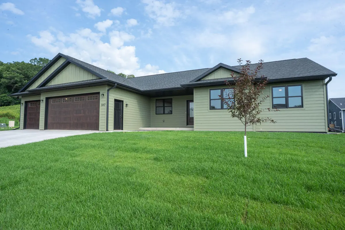 347 Southern Dr, Holmen, WI 54636 - Image #1