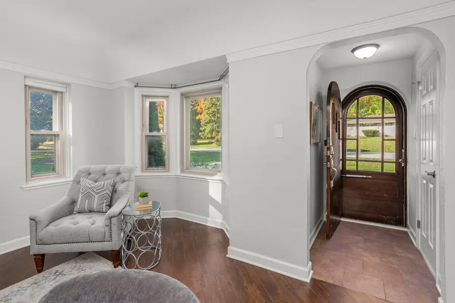 1300 Parkway Dr, Brookfield, WI 53005 - Image #2