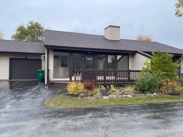 208 E Drexel Ave, Oak Creek, WI 53154 - Image #1