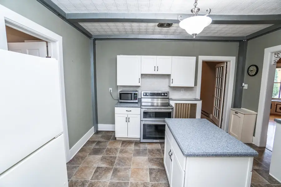 507 S Main St, West Bend, WI 53095 - Image #2