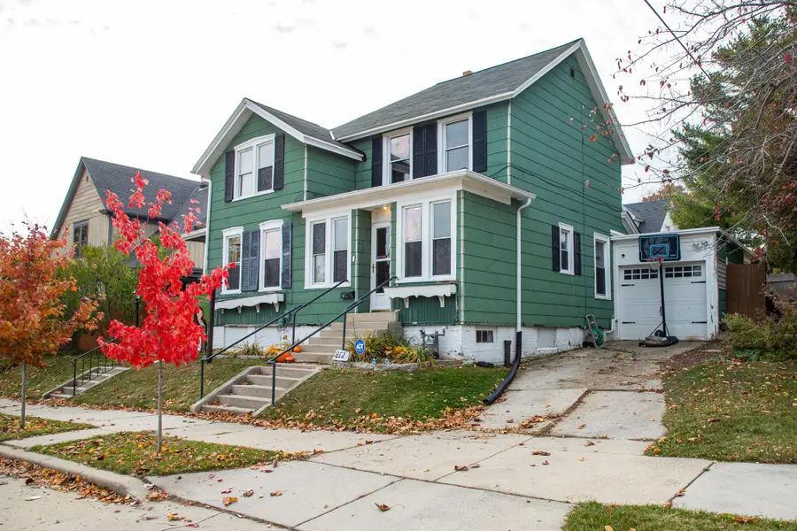 812 N 5th St, Sheboygan, WI 53081 - Image #2