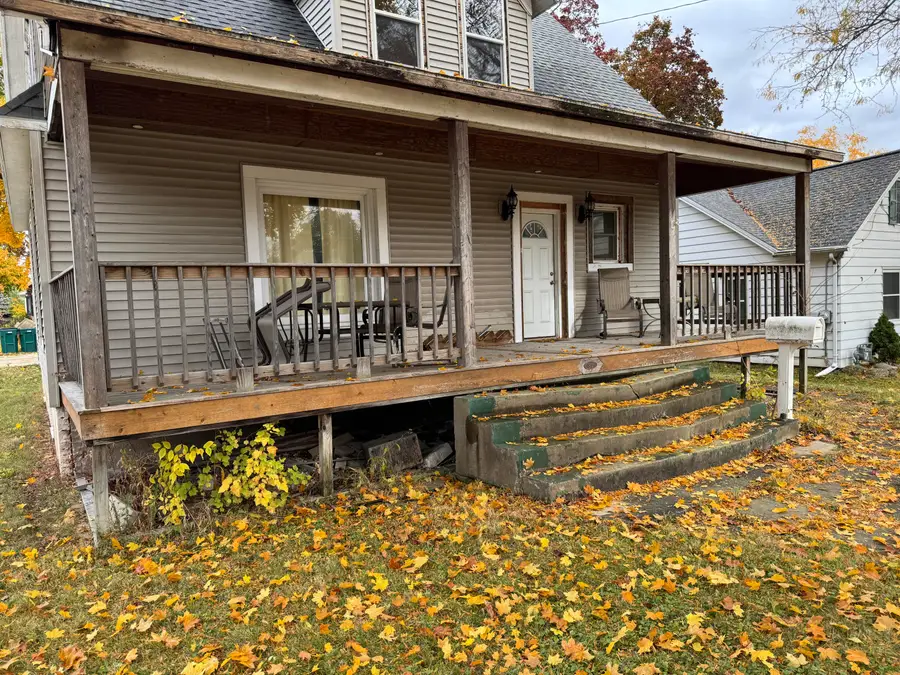 812 W Sherman Ave, Fort Atkinson, WI 53538 - Image #2