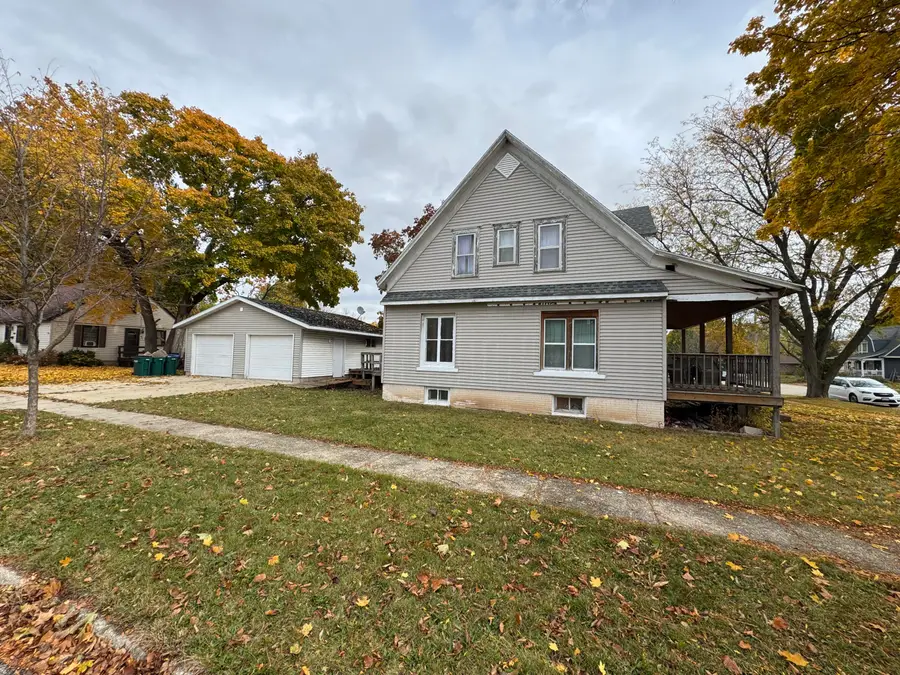 812 W Sherman Ave, Fort Atkinson, WI 53538 - Image #3