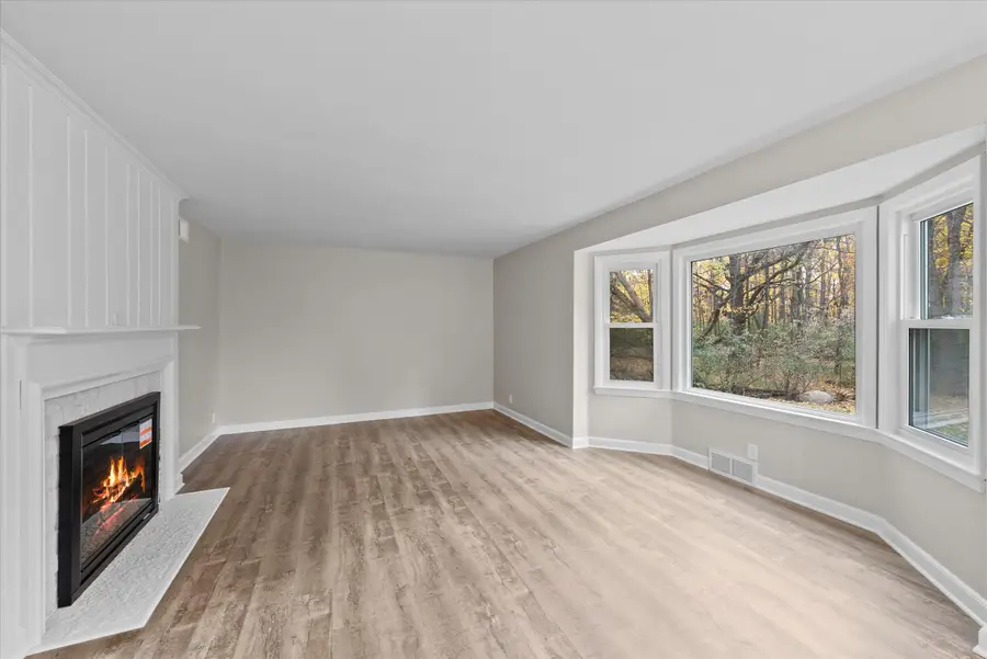 W204N9269 Lannon Rd, Menomonee Falls, WI 53051 - Image #2