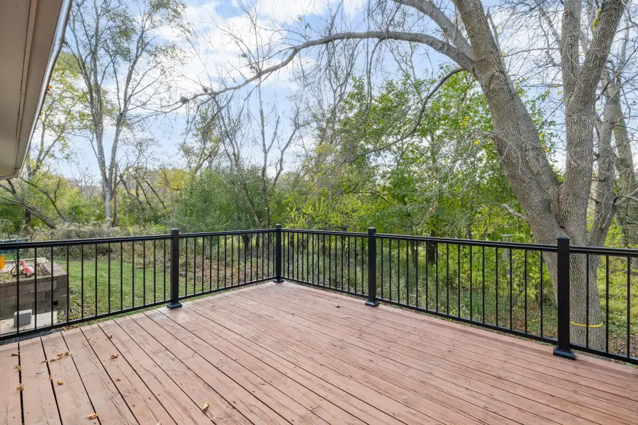 17849 Nassau Dr, Brookfield, WI 53045 - Image #3