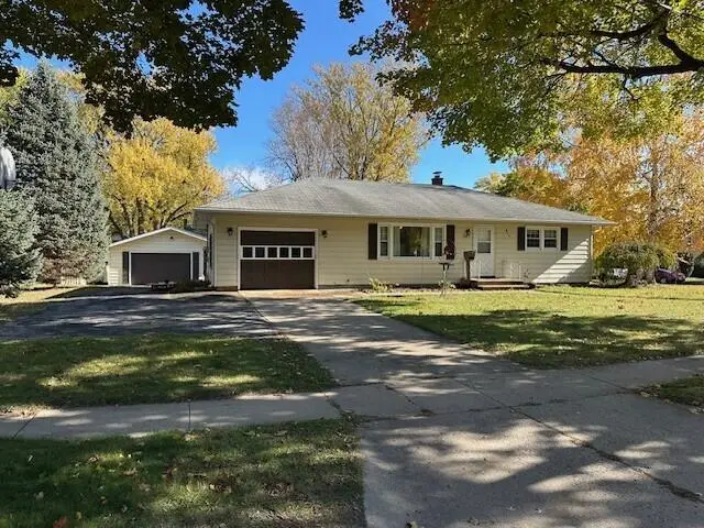 347 Zida St, Fort Atkinson, WI 53538 - Image #1