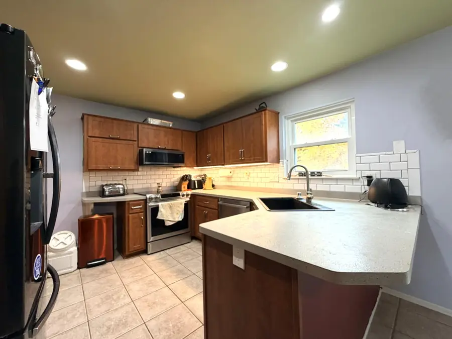 198 Cramer Ave, Dousman, WI 53118 - Image #3